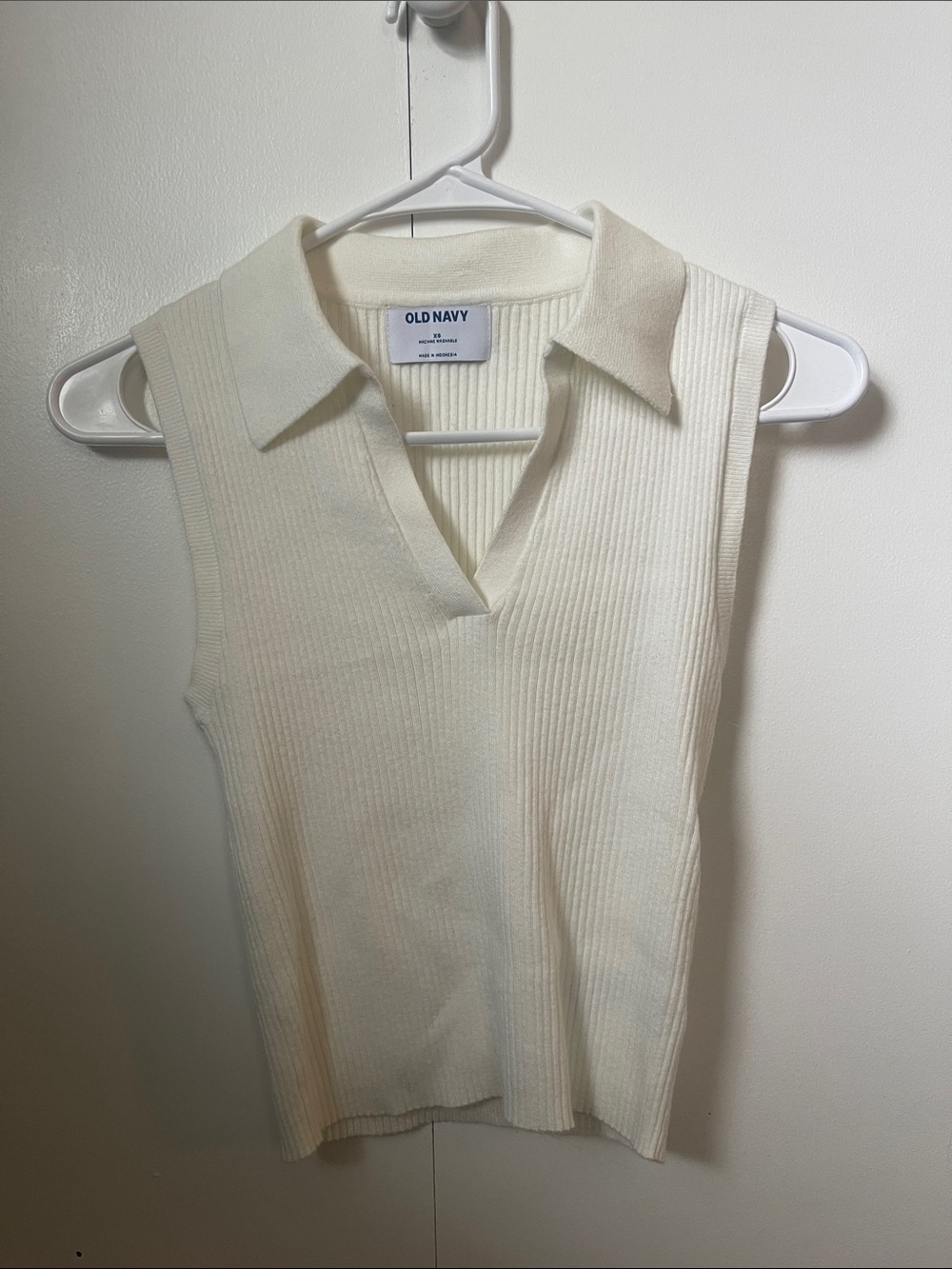 Old Navy Cream Ribbed Sleeveless Polo Tank